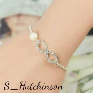 💥Flash Sale💥 Silver Infinity Pearl Bracelet